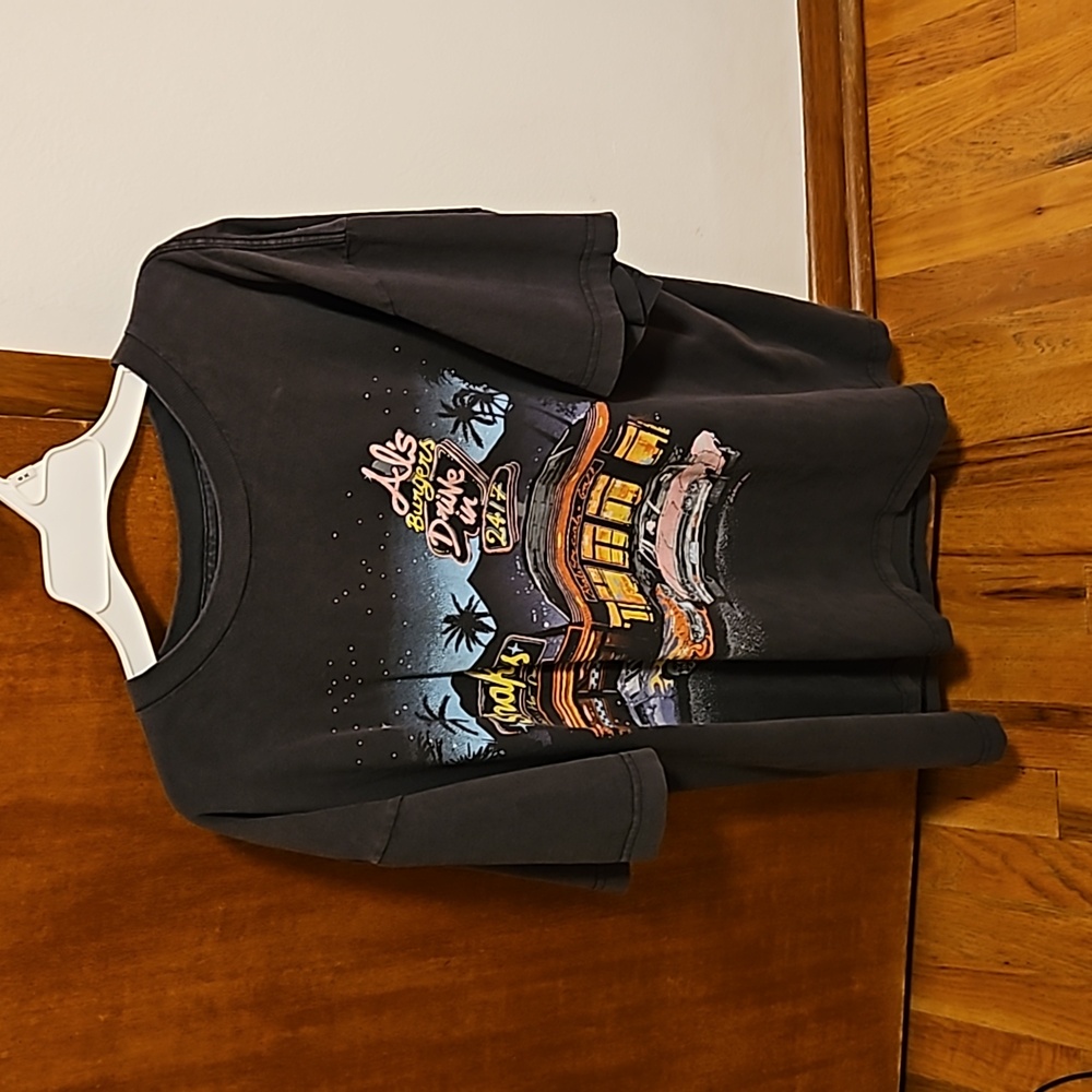 Brandy Melville black over size shirt "Al's burgers dine in"